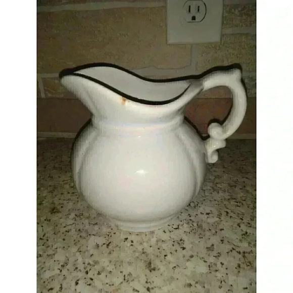 Vintage McCoy USA Ivory Small Pitcher 7528 PRETTY! - Picture 3 of 8
